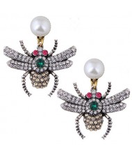 Rhinestone Inlaid Shining Bee Women Fashion Earrings - Champagne