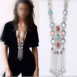 Artificial Turquoise Embellished with Tassel Chains Design Chunky Fashion Statement Necklace - Silver