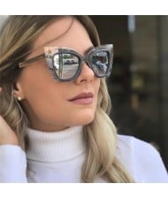 6 Colors Available Cat Eye Style Frame High Fashion Sunglasses