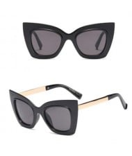 6 Colors Available Cat Eye Style Frame High Fashion Sunglasses