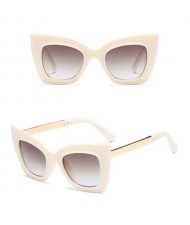 6 Colors Available Cat Eye Style Frame High Fashion Sunglasses