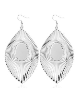 High Fashion Big Leaves Design Alloy Earrings - Silver