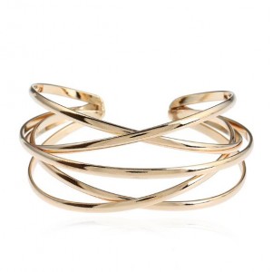 Vintage Hollow Design Open-end Style Elegant Fashion Bangle - Golden