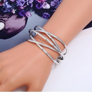 Vintage Hollow Design Open-end Style Elegant Fashion Bangle - Silver