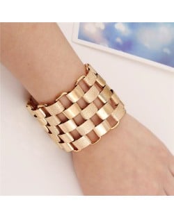 Dull Polished Alloy Blocks Combo Hollow Style Bold Fashion Bracelet - Golden