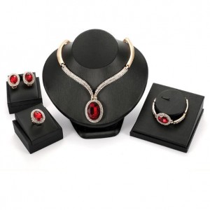 Ruby Embellished 4pcs Bold Chain Design High Fashion Jewelry Set