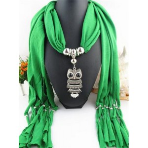 Night-owl Pendant Classic Style Scarf Necklace - Green