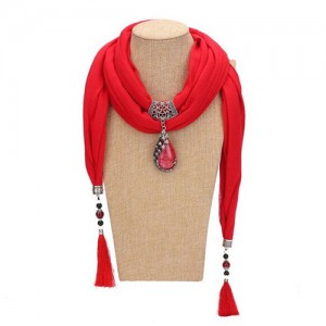 Gem Inlaid Peacock Fashion Pendant High Fashion Scarf Necklace - Red