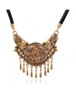 Vintage Royal Style Pendant Short Fashion Rope Costume Necklace - Golden