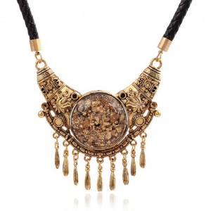 Vintage Royal Style Pendant Short Fashion Rope Costume Necklace - Golden