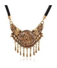 Vintage Royal Style Pendant Short Fashion Rope Costume Necklace - Golden