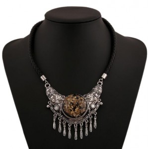 Vintage Royal Style Pendant Short Fashion Rope Costume Necklace - Silver