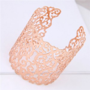 Hollow Floral Pattern Wide Fashion High Fashion Ally Bangle - Rose Gold