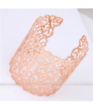 Hollow Floral Pattern Wide Fashion High Fashion Ally Bangle - Rose Gold