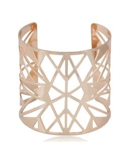 Hollow Geometric Pattern Design Wide Style High Fashion Costume Alloy Bangle - Golden