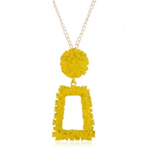 Coarse Texture Floral Geometric Design Pendant High Fashion Statement Necklace - Yellow