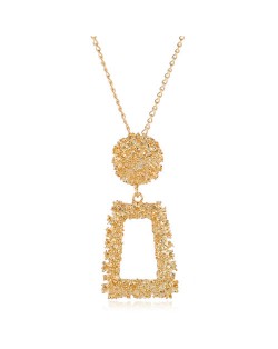 Coarse Texture Floral Geometric Design Pendant High Fashion Statement Necklace - Golden