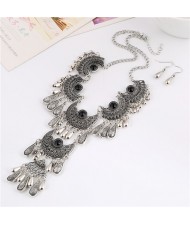 Gem Inlaid Vintage Waterdrops Design Hollow Geometric Engraving Chunky Costume Necklace and Earrings Set - Black