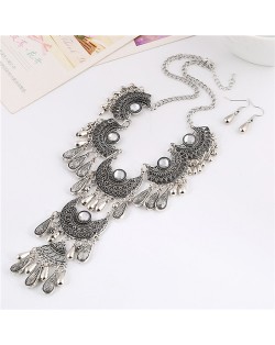 Gem Inlaid Vintage Waterdrops Design Hollow Geometric Engraving Chunky Costume Necklace and Earrings Set - White