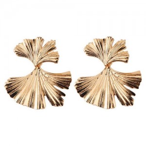 Ginkgo Leaf High Fashion Women Costume Earrings - Golden