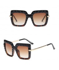 6 Colors Available Concave-convex Texture Bold Thick Frame Design High Fashion Women Sunglasses