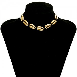 Alloy Seashell Vintage Style Women Costume Necklace - Golden + Black