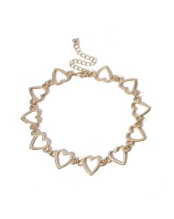 Linked Hollow Hearts Design Short Fashion Choker Necklace - Golden