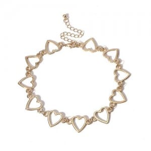 Linked Hollow Hearts Design Short Fashion Choker Necklace - Golden
