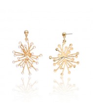 Rhinestone Embellished Creative Snowflake Design Women Fashion Earrings - Golden