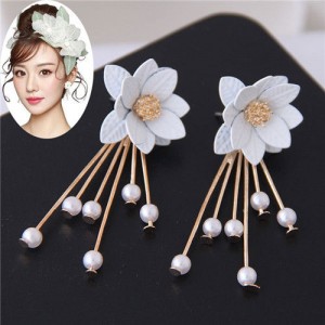 Vivid Flower with Beads Tassel Design High Fashion Earrings