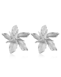 Alloy Texture Maple Fashion Design Women Statement Earrings - Silver