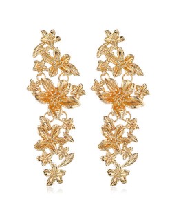 Vintage Flowers Cluster Design Women Fashion Statement Earrings - Golden