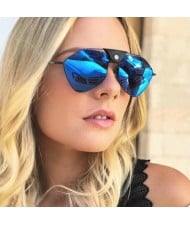 5 Colors Available Rivet Fashion Bold Frame Women Sunglasses