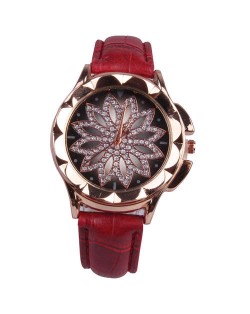 Vintage Hollow Design Floral Index Women Fashion Wrist Watch - Red