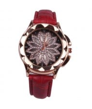 Vintage Hollow Design Floral Index Women Fashion Wrist Watch - Red