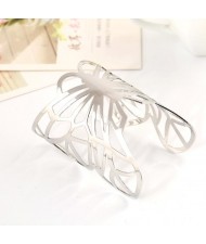 Hollow Butterfly Design Bold Fashion Alloy Bracelet