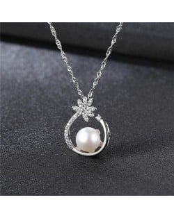 Natural Pearl Inlaid Elegant Flower Pendant 18k Gold Plated 925 Sterling Silver Necklace - White