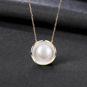 Pearl Inlaid Seashell Pendant Design Graceful 925 Sterling Silver Necklace - White