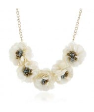 Sweet Cloth Flowers Women Fashion Necklace - White