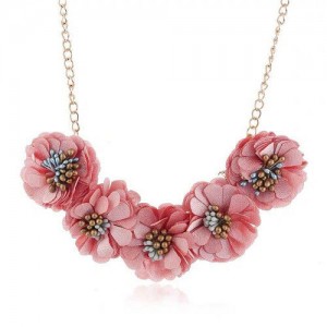 Sweet Cloth Flowers Women Fashion Necklace - Pink