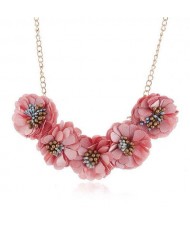 Sweet Cloth Flowers Women Fashion Necklace - Pink
