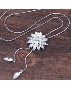 Rhinestone Shining Flower Pendant Long Chain Fashion Necklace - White