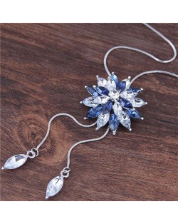 Rhinestone Shining Flower Pendant Long Chain Fashion Necklace - Blue