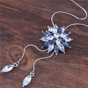 Rhinestone Shining Flower Pendant Long Chain Fashion Necklace - Blue