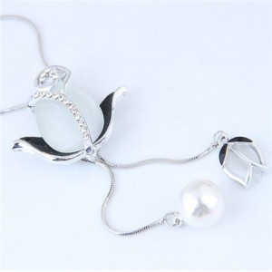 Rhinestone Embellished Tulips Pendant High Fashion Necklace - White