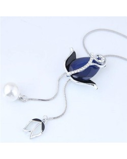 Rhinestone Embellished Tulips Pendant High Fashion Necklace - Blue