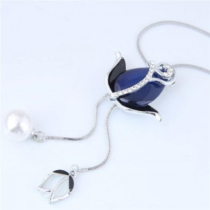 Rhinestone Embellished Tulips Pendant High Fashion Necklace - Blue