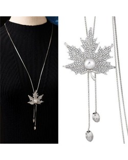 Pearl Inlaid Rhinestone Maple Pendant Design Long Chain Women Costume Necklace - Silver
