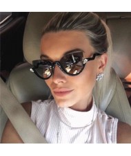 9 Colors Available Half Frame Vintage Design High Fashion Sunglasses
