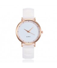 8 Colors Available Candy Color Concise Style Silicone Wrist Watch